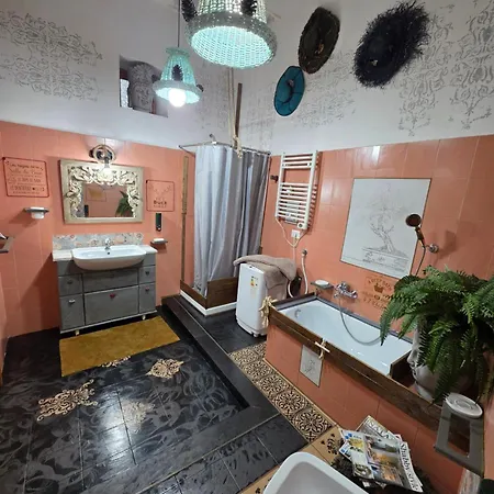 Art & Design, 2min Walk To Pepe In Grani Caiazzo